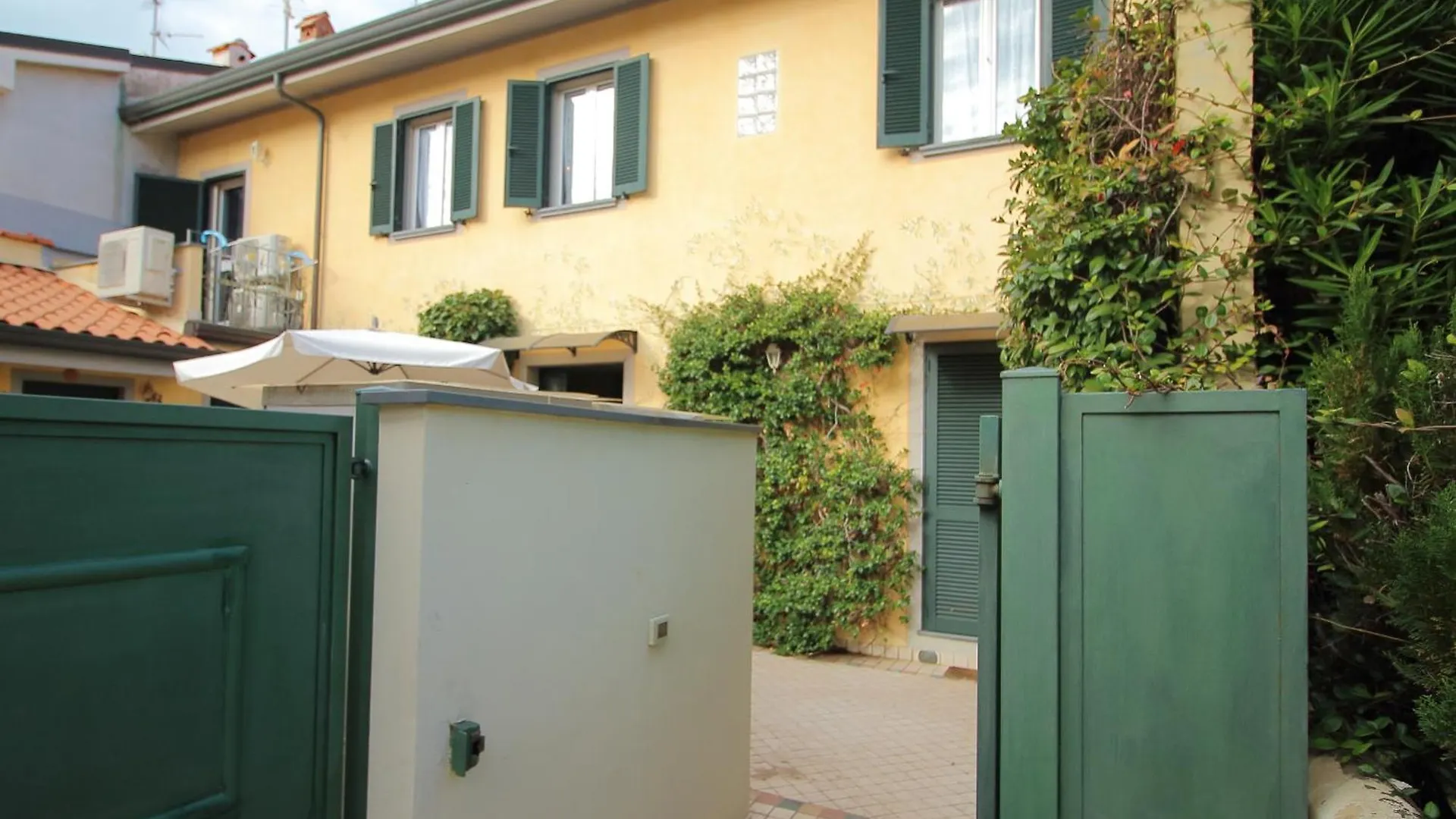 Villino Lidia Villa Viareggio 0*,  Italy